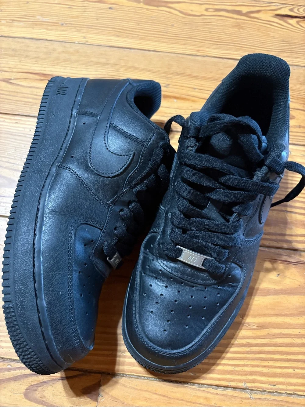 Black Women's Leather Low-Top Sneakers - AF1 Style